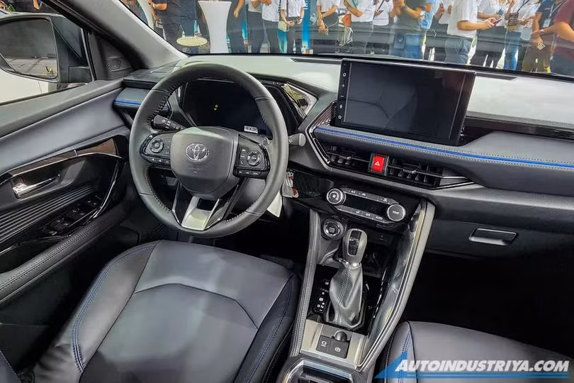 Toyota Yaris Cross 2024 ra mắt tại Philippines, giá quy đổi từ 505 triệu đồng