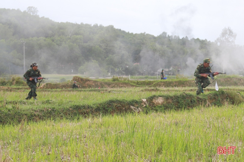 Lực lượng dân quân Hương Sơn thực binh đánh địch bảo vệ làng