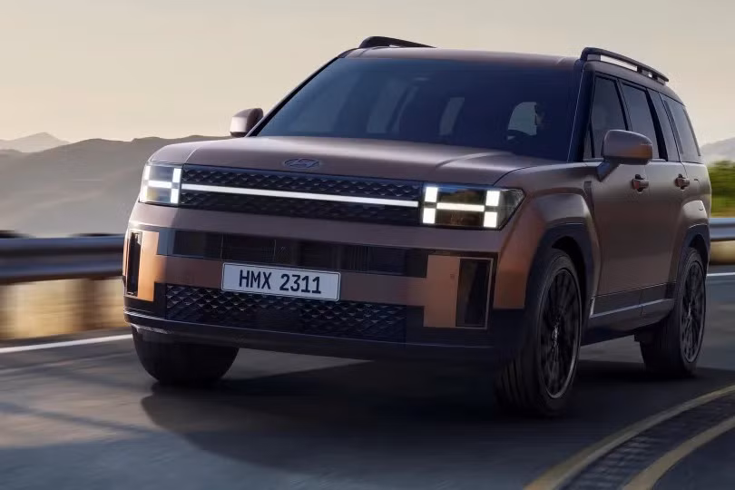 Hyundai Santa Fe 2024 ra mắt: 4 tùy chọn động cơ 