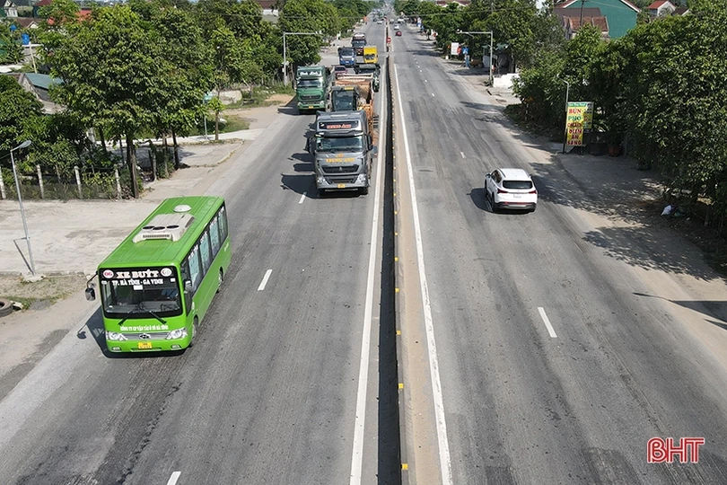 Tuần đầu ra quân, 400 chủ xe, doanh nghiệp và tài xế cam kết không vi phạm giao thông
