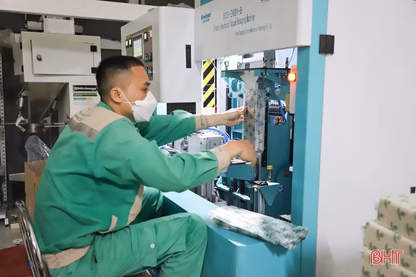 Giá gạo tăng “nóng” làm khó cơ sở sản xuất, doanh nghiệp xuất khẩu