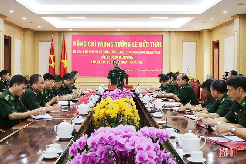 Trung tướng Lê Đức Thái làm việc với Bộ đội Biên phòng Hà Tĩnh