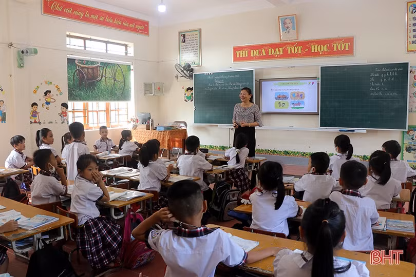 Hà Tĩnh tuyển dụng thêm 229 giáo viên, nhân viên hành chính