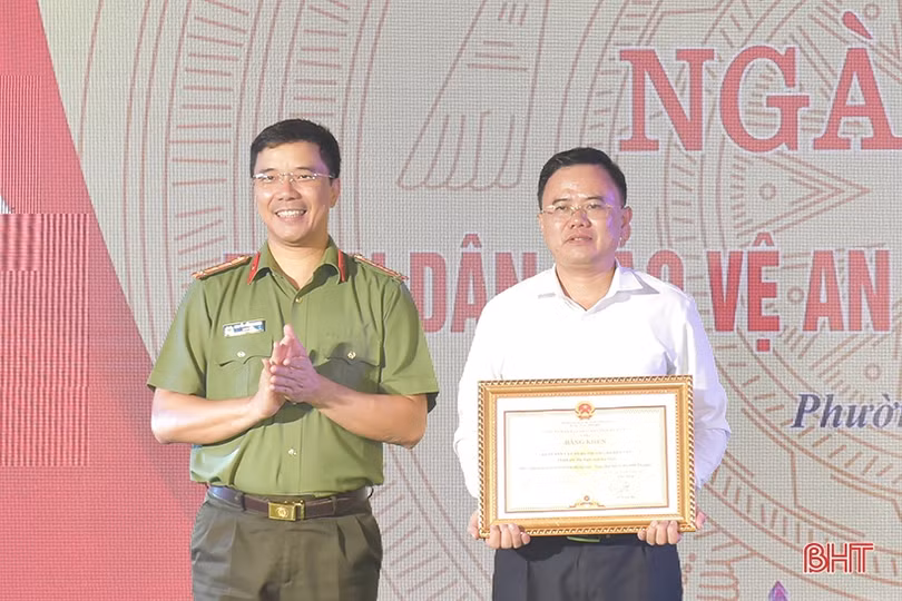 Thành phố Hà Tĩnh vui ngày hội toàn dân bảo vệ an ninh Tổ quốc