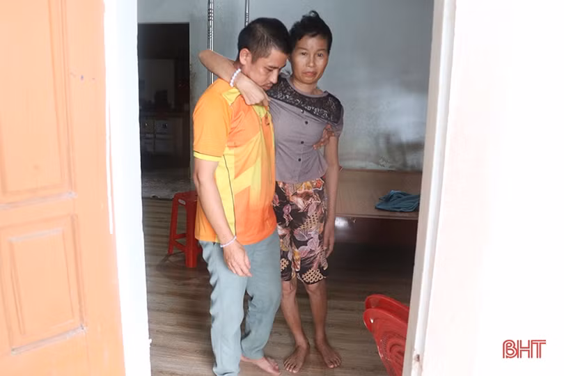 MS2315: Cha con cùng mắc bệnh ung thư, gia đình rơi vào cảnh khốn cùng