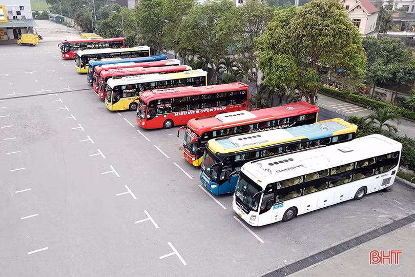 Tuần đầu ra quân, 400 chủ xe, doanh nghiệp và tài xế cam kết không vi phạm giao thông