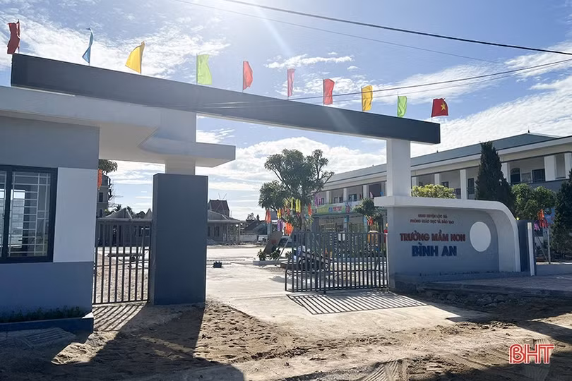 Tập trung tân trang trường lớp, sẵn sàng chào năm học mới