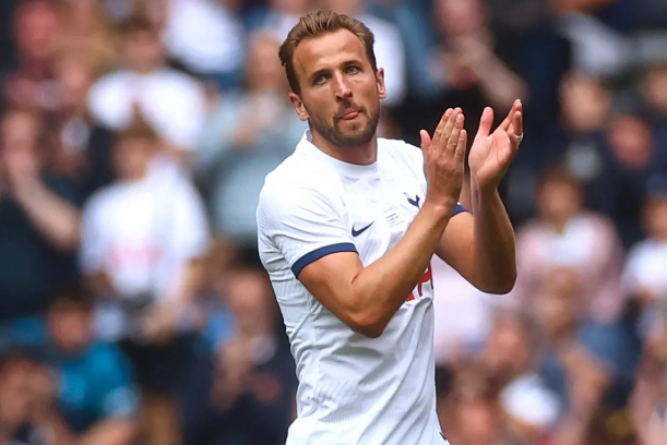 Bayern nâng giá hỏi mua Kane lên 120 triệu USD