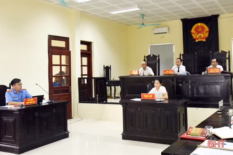 2 nhóm thanh niên “hỗn chiến” ở quán cà phê lĩnh án