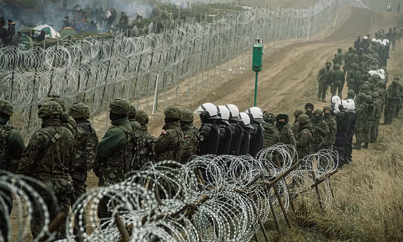 Ba Lan tính điều thêm 10.000 quân đến biên giới với Belarus