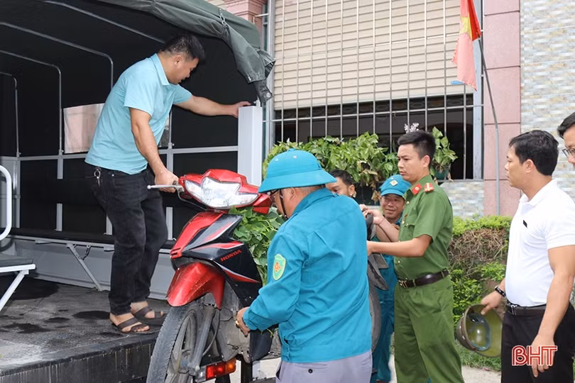 Các địa phương Nghi Xuân ra quân giải tỏa hành lang ATGT