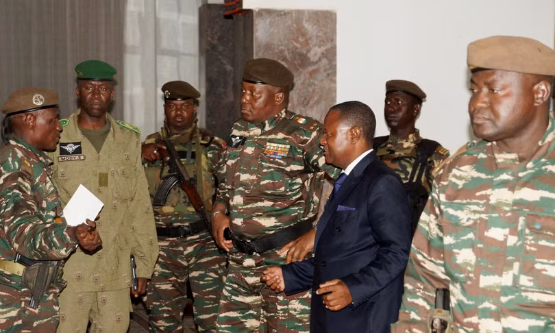 Niger đóng không phận vì nguy cơ “can thiệp quân sự”