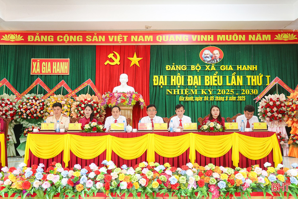 Đoàn chủ tịch điều hành đại hội. Đoàn chủ tịch điều hành đại hội.