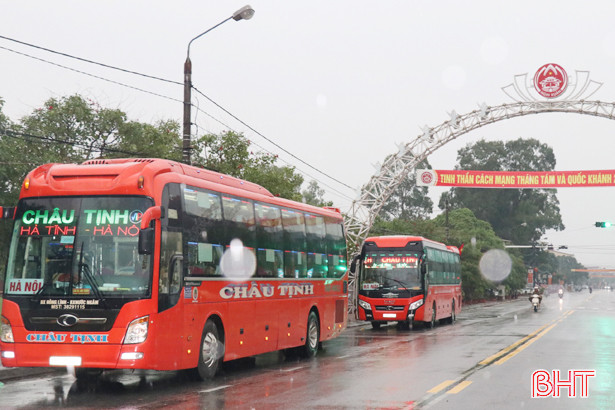 Nhà xe Châu Tịnh đồng hành cùng sinh viên Nghi Xuân