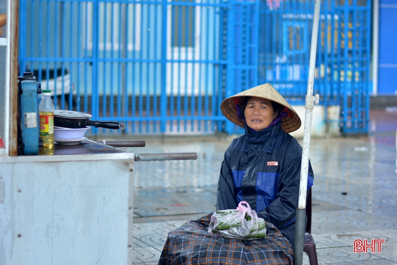 Mưu sinh ngày mưa ở Hà Tĩnh...