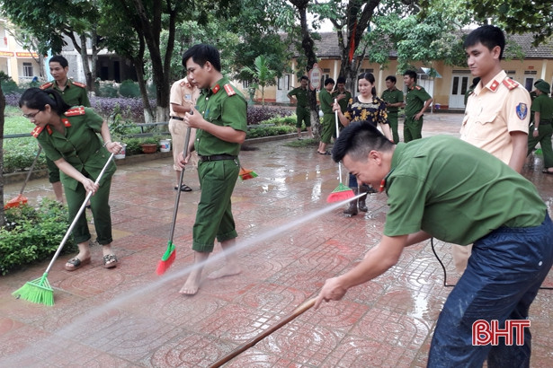 Nước rút đến đâu, Hương Khê tập trung khắc phục hậu quả đến đó!