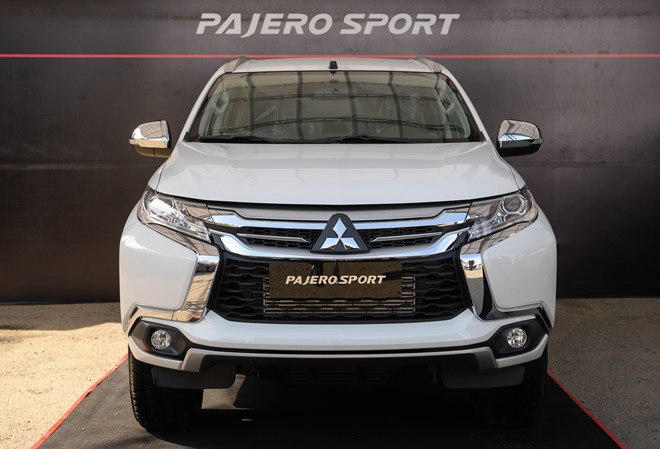 Mitsubishi tập trung khuyến mại cho Pajero Sport phiên bản máy dầu tiêu chuẩn. Phân khúc SUV tiếp tục giảm giá đến 90 triệu đồng sau tháng cô hồn