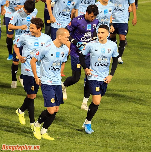 Thái Lan làm điều bất thường trước đại chiến với Việt Nam