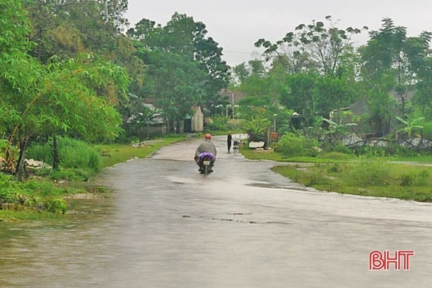 Mưa to, 10 xã huyện miền núi Hương Khê ngập cục bộ, Vũ Quang đề phòng lũ lớn