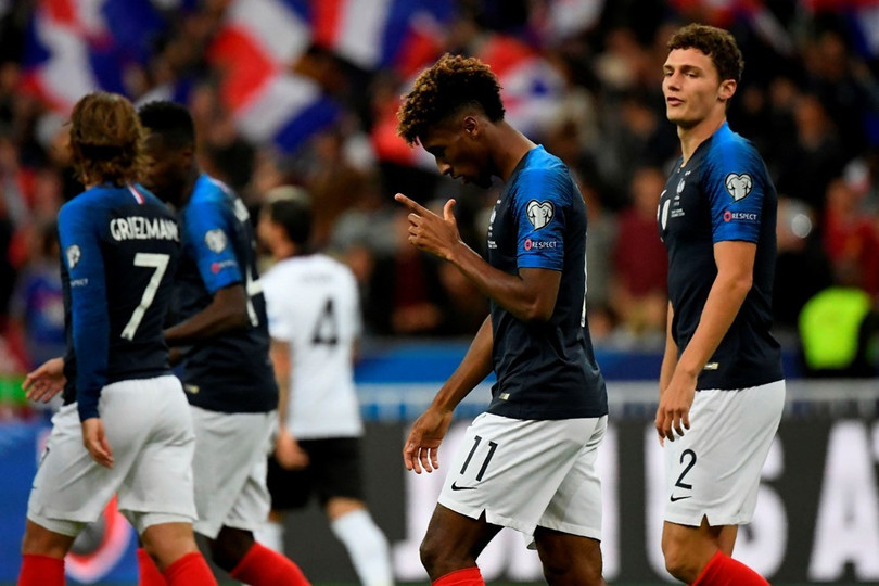 Dội 4 “trái bom”, Pháp phô trương sức mạnh ảnh 3 Dội 4 “trái bom”, Pháp phô trương sức mạnh