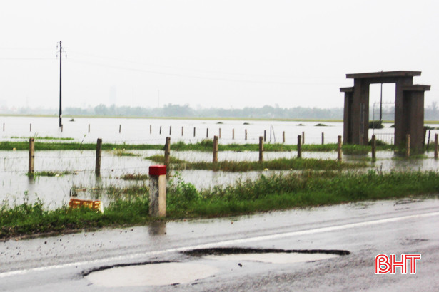 Cẩn trọng với “bẫy” giao thông trên tuyến tránh TP Hà Tĩnh sau mưa lũ