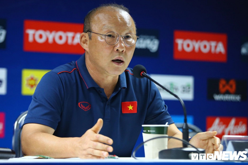 Đấu thầy cũ Guus Hiddink, HLV Park Hang Seo được trao quyền đặc biệt