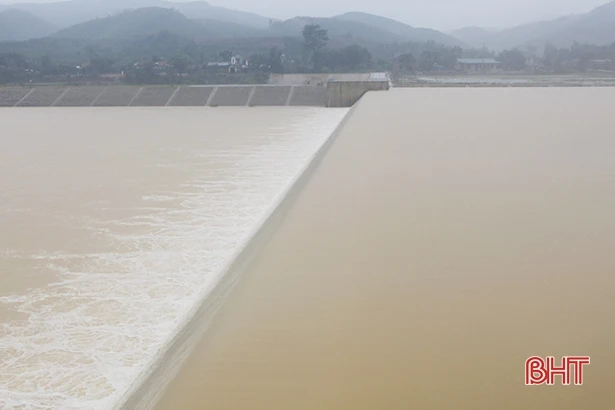 Bí thư Tỉnh ủy: Nắm chắc diễn biến thời tiết, điều tiết tiêu thoát nước hợp lý