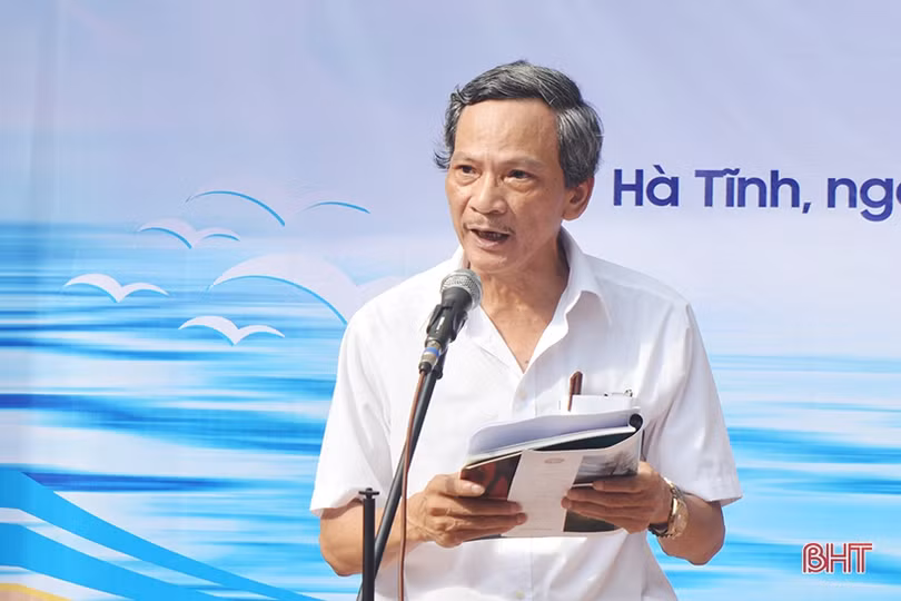 Hà Tĩnh triển lãm 74 tác phẩm tranh, ảnh về “Biển đảo quê hương”