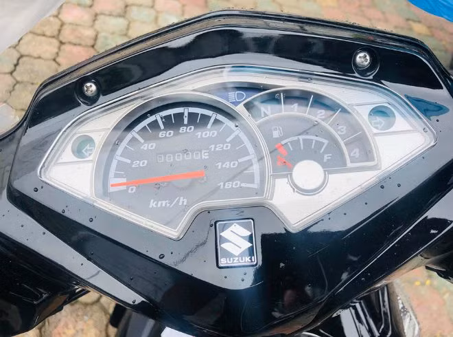 Suzuki Viva 125 - đối thủ đáng gờm của Honda Wave RSX