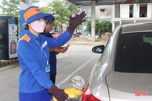 Giá xăng dầu giảm sâu, người dân, doanh nghiệp “nhẹ gánh”