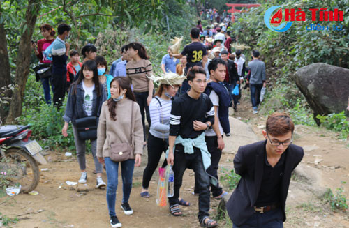chua khai hoi chua huong tich da tiep don hang nghin du khach