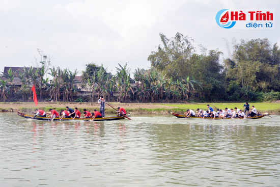 tung bung vui hoi dua thuyen truyen thong trung luong