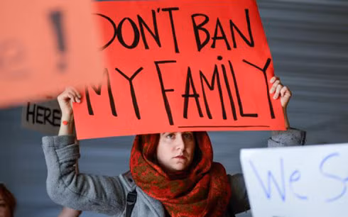 nuoc my tiep tuc bi chia re vi quyet dinh cua tong thong trump