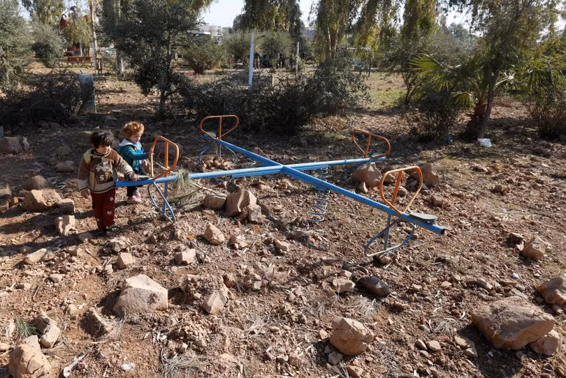 photo dong vat bi bo doi den chet trong so thu o mosul