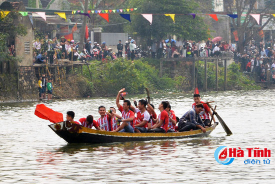 tung bung vui hoi dua thuyen truyen thong trung luong
