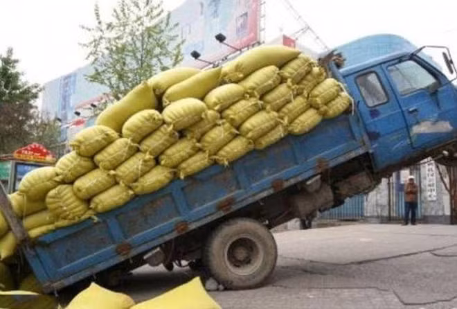 nhung hinh anh chi co tren duong pho trung quoc