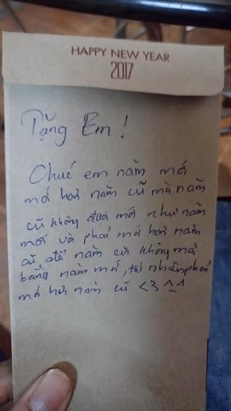 1 001 sac thai kho do khi nhan tien li xi