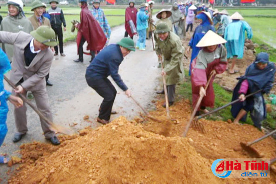 ky anh phat dong phong trao lam giao thong nong thon dau xuan