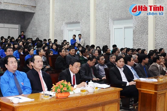 moi dvtn phai chu dong xay dung chuong trinh khoi nghiep