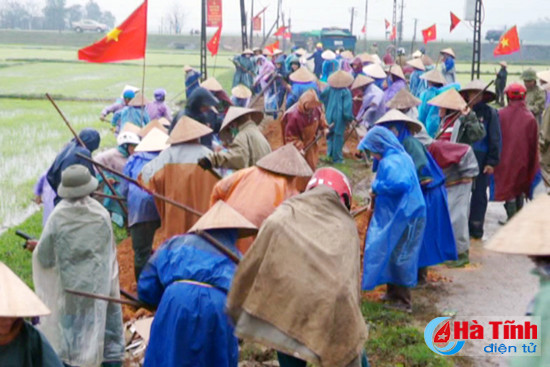 ky anh phat dong phong trao lam giao thong nong thon dau xuan