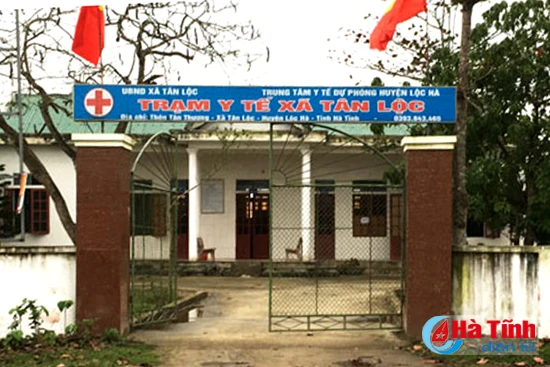 truong tram y te bi chem nhap vien trong ca truc