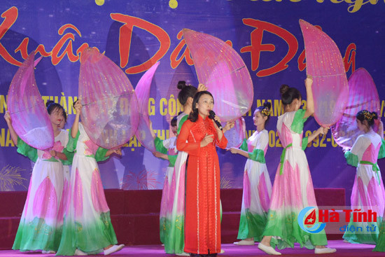 da hoi van nghe mua xuan dang dang