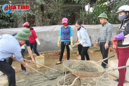 hang tram can bo doan vien giup dan can loc xay dung ntm