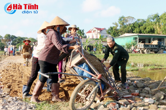 nam 2017 ha tinh phan dau xay dung 620 km duong giao thong