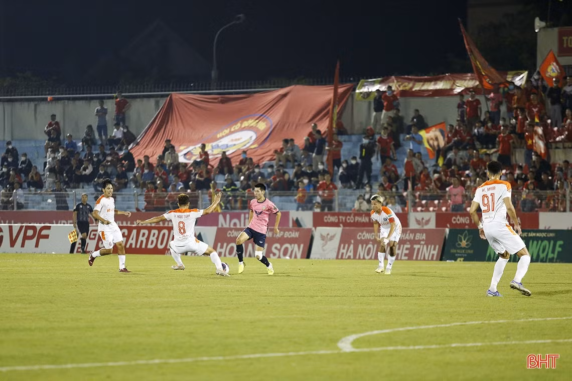 Hành trình trụ hạng của Hồng Lĩnh Hà Tĩnh ở V.League 2022