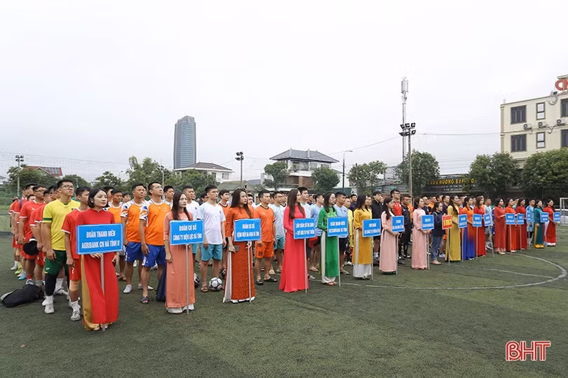 Khởi tranh Giải Bóng đá nam khối các cơ quan và doanh nghiệp Hà Tĩnh