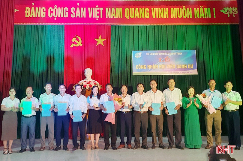 31 nam giới ở Hà Tĩnh trở thành hội viên danh dự Hội LHPN Việt Nam