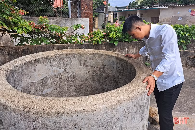 Giếng làng trơ đáy, 22 hộ dân xã ven sông Lam ở Hà Tĩnh thiếu nước sinh hoạt