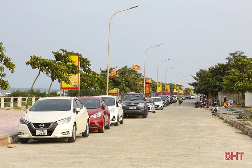 Người kinh doanh tại các khu, điểm du lịch biển Hà Tĩnh phấn khởi vì “thắng đậm”