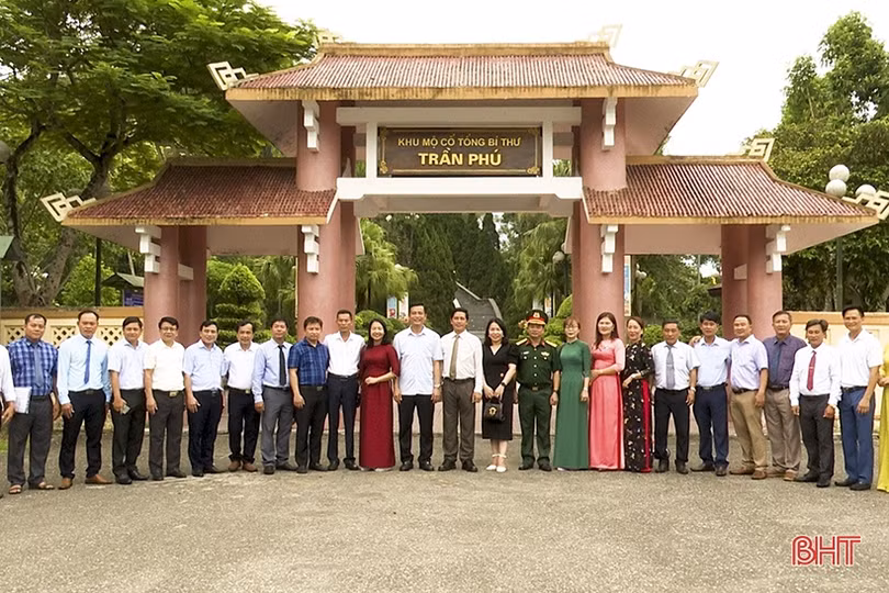 Huyện Tuy An thăm và làm việc tại huyện Đức Thọ